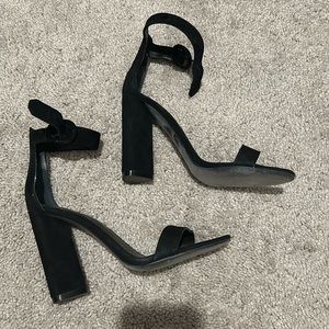 Kendall + Kylie Giselle Pump Black Suede